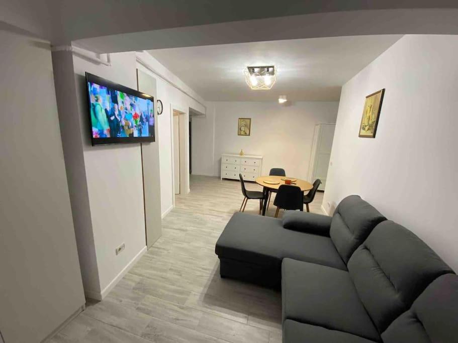 Zamca 08 Appartement Suceava Buitenkant foto